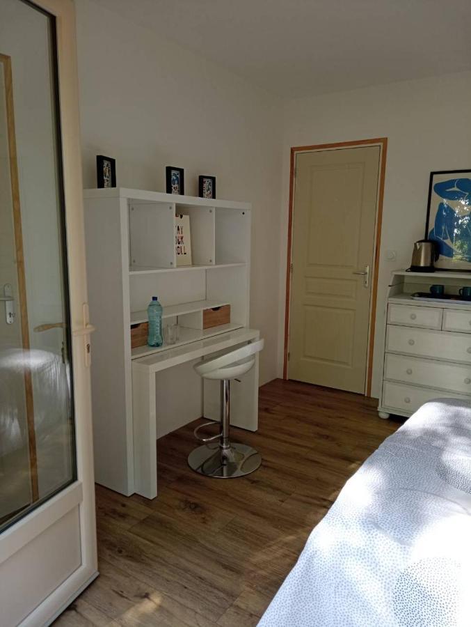 Chambre Au Calme Entouree Par La Nature. Saint-Leon-sur-Vezere Exteriér fotografie
